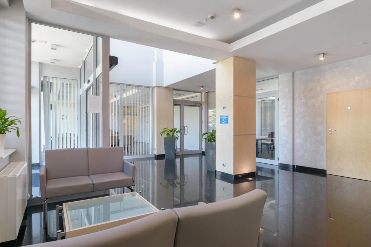 Hotel Safir 波兹南 外观 照片