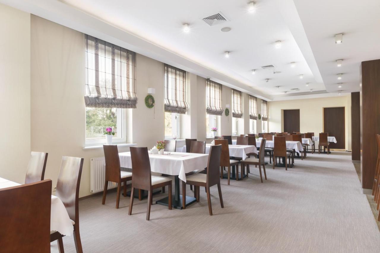 Hotel Safir 波兹南 外观 照片