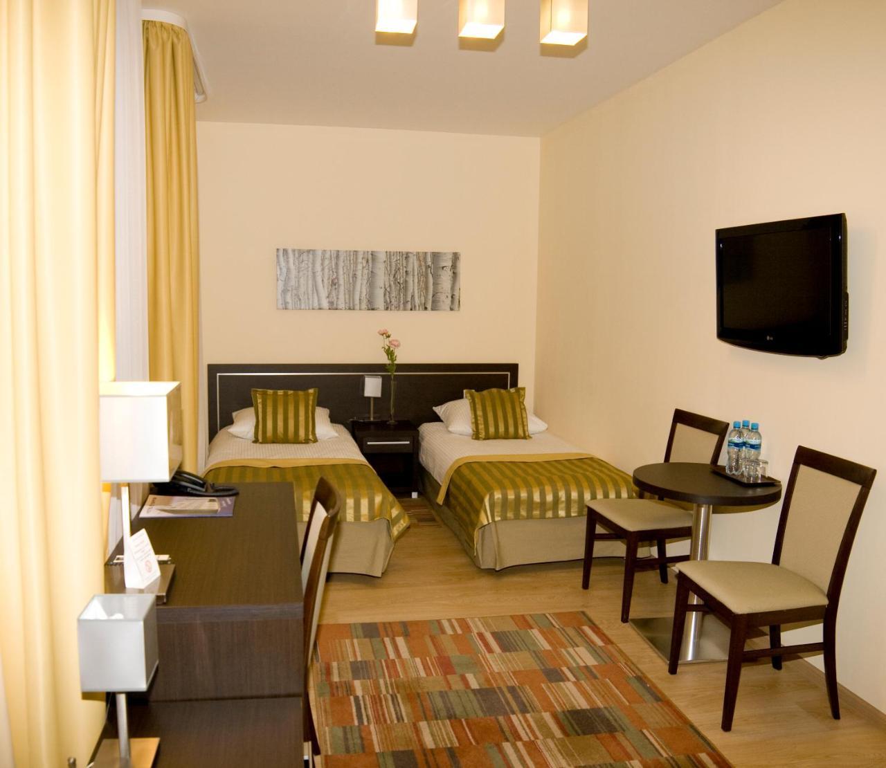 Hotel Safir 波兹南 外观 照片