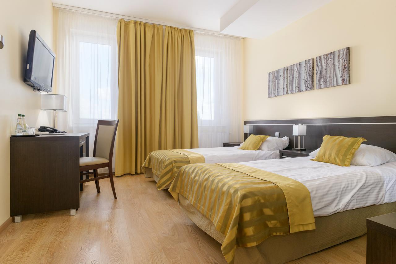 Hotel Safir 波兹南 外观 照片